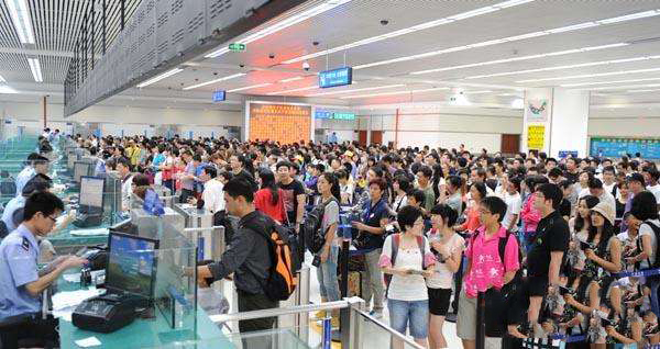 深圳到香港物流,香港深圳货运运输,深圳香港进出口,深港物流专线,中港物流